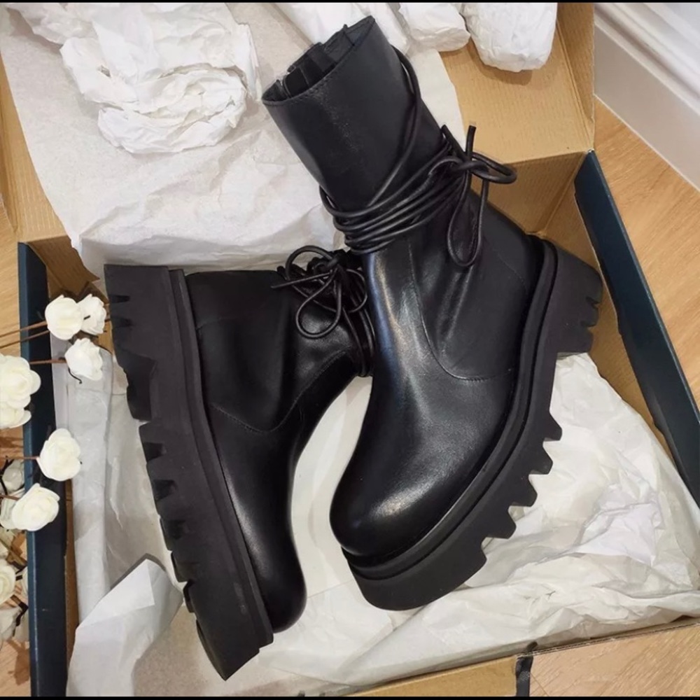 Ankle boots